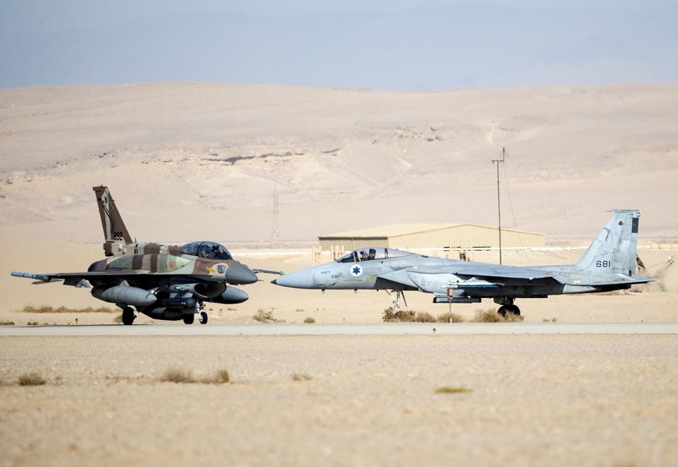 إسرائيل تعمل على تطوير خزانات وقود خارجية ستضاعف تقريبا نصف قطر القتال لطائرات "F-35" مما يجعلها قادرة على القيام بمهام بعيدة المدى