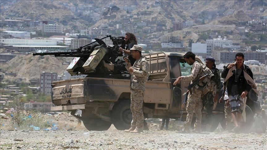 المركز الإعلامي للجيش اليمني نشر مشاهد مصورة قال إنها تصور "أعنف المعارك" التي يخوضها الجيش الوطني