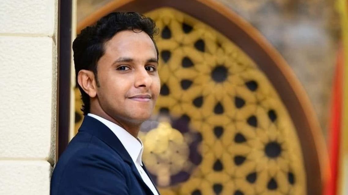 اتهم ناشطون القيادي الحوثي محسن السقاف باختطاف الفنان أصيل