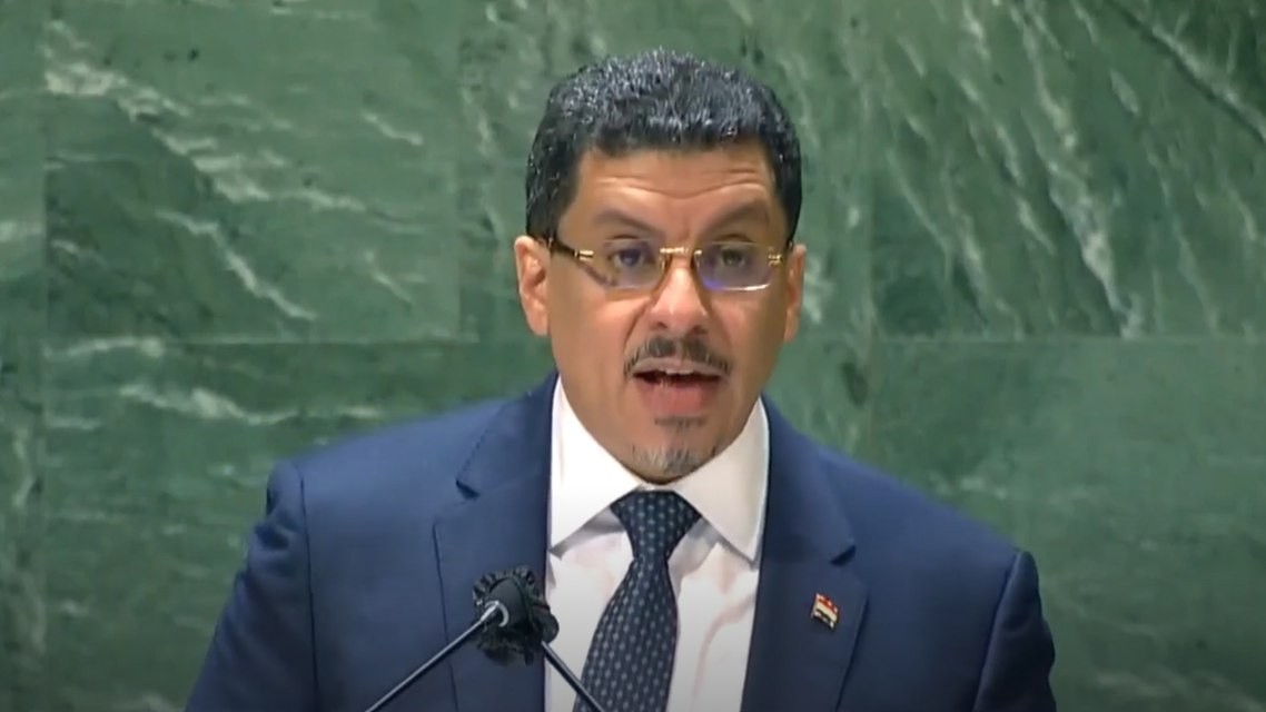 حمّل الوزير اليمني الحوثيين مسؤولية تعريض اليمن والمنطقة لكارثة بيئية واقتصادية محتملة