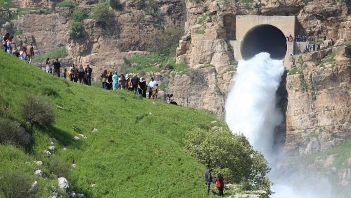 المتحدث باسم وزارة الزراعة في حكومة إقليم كردستان حسين حمه رحيم، قال إن إيران قطعت إمدادات المياه بنسبة 100%