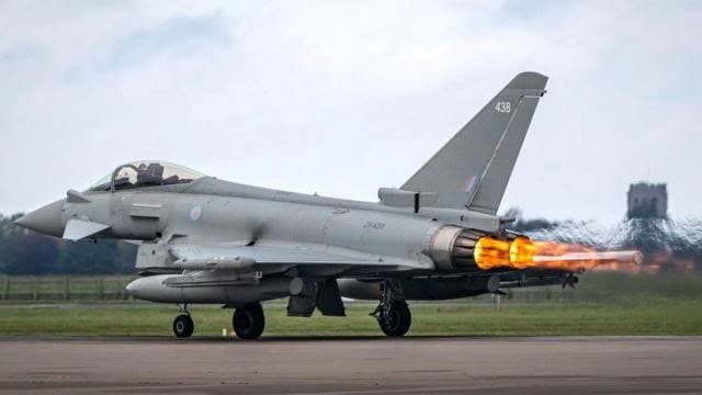 تعد هذه المرة الأولى التي يسقط فيها الجيش البريطاني طائرة أخرى معادية، منذ حرب فوكلاند قبل نحو 40 عاما