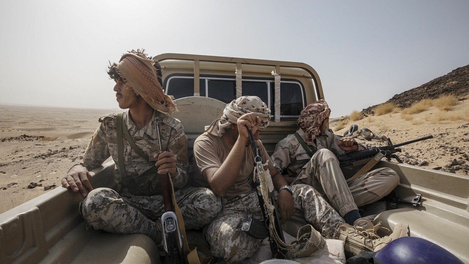 الجيش اليمني يواصل التقدم غرب شبوة، وسط انهيار وخسائر بشرية ومادية كبيرة