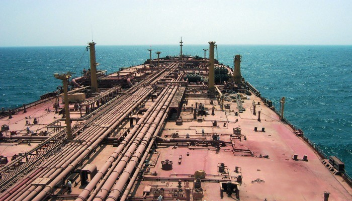 "الناقلة صافر" عالقة قبالة الميناء النفطي اليمني رأس عيسى على البحر الأحمر منذ أكثر من ست سنوات