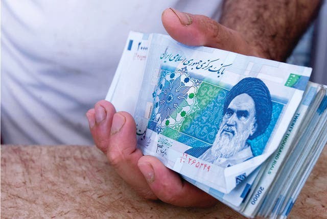 طهران أنشأت نظاما مصرفيا وماليا "سريا" للتعامل مع عشرات المليارات من الدولارات من التجارة السنوية المحظورة بموجب العقوبات الأميركية