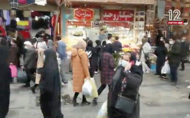 منطقة سوق إيرانية صورها معارض في طهران للقناة 12 الإسرائيلية (Screenshot / Channel 12)