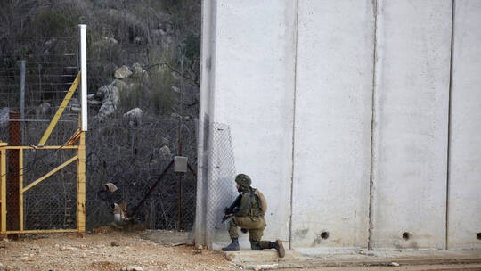 الحدود اللبنانية الجنوبية شهدت تحركا عسكريا إسرائيليا، وسط خرق جوي لطائرات حربية على علو متوسط