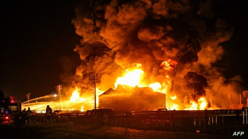 السلطات الإيرانية سيطرت على حريق في حقل شاديغان النفطي الجنوبي