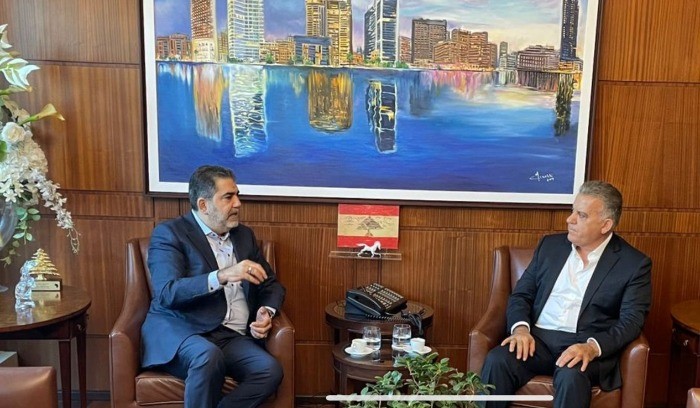 المدير العام للأمن العام في لبنان اللواء عباس إبراهيم ومسؤول ملف اللاجئين في "حزب الله" النائب السابق نوار الساحلي