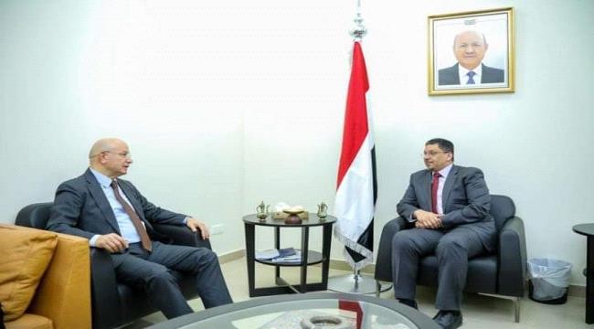 وزير الخارجية اليمني أحمد عوض بن مبارك دعا أنقرة إلى التعامل مع الحوثيين كـ"جماعة إرهابية"