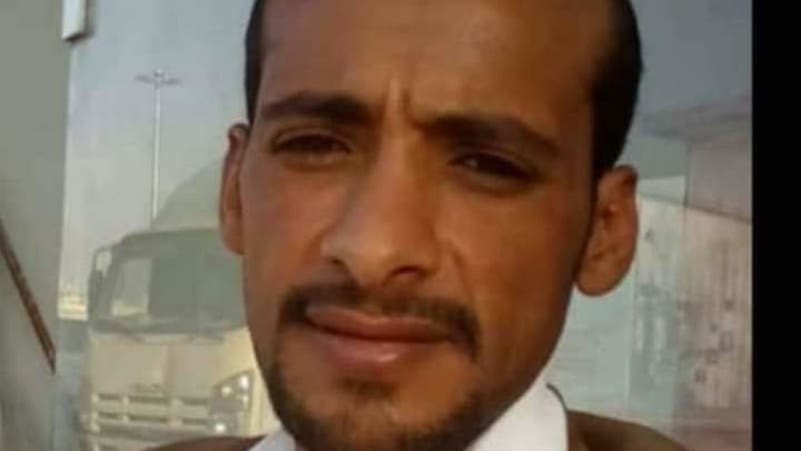 قام العنصر الحوثي المدعو يوسف أحمد يحيى الخياطي بقتل شقيقه الأصغر محمد بقرية العرة