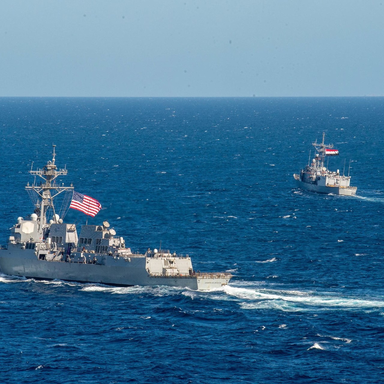 البحرية الأميركية أعلنت أكثر من مرة عن اعتراض سفينة إيرانية تحمل أسلحة للحوثيين