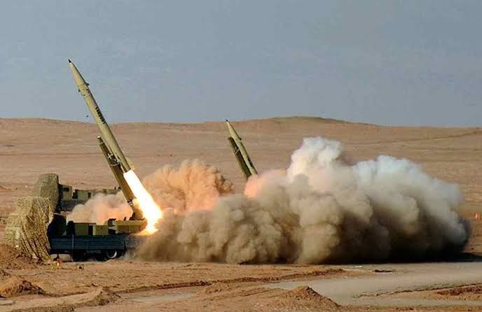 إيران قالت إنها ستزود جيش النظام بصواريخ أرض-جو، لمساعدته في تعزيز الدفاعات الجوية في مواجهة الضربات الجوية الإسرائيلية