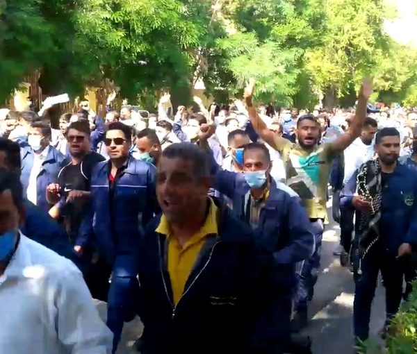 هاجمت القوات الأمنية الإيرانية العمال المحتجين واعتقلت عددا منهم