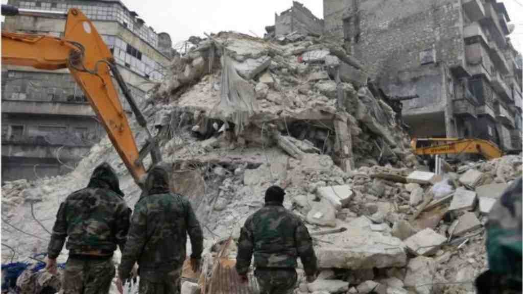 ميليشيات الحرس الثوري الإيراني و"حزب الله" اللبناني وضعت يدها على غالبية الأبنية التي أزالتها حكومة النظام في حلب