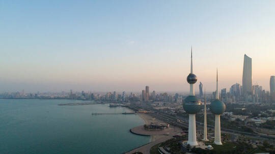 الإجراء الكويتي جاء في ظل تقارير صحفية تتحدث عن اعتقال 16 مواطنا مشتبها فيهم بتمويل "حزب الله" اللبناني داخل البلاد